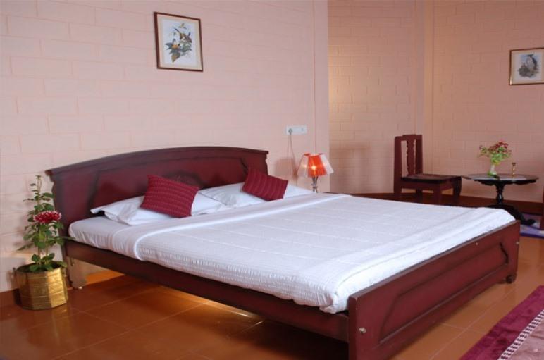 Krishnagiri Sunbird Garden Resort חדר תמונה