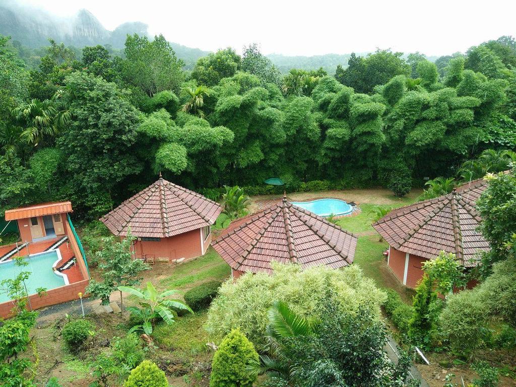 Krishnagiri Sunbird Garden Resort מראה חיצוני תמונה