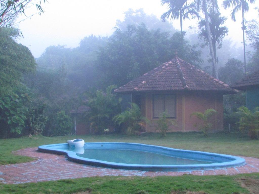 Krishnagiri Sunbird Garden Resort מראה חיצוני תמונה