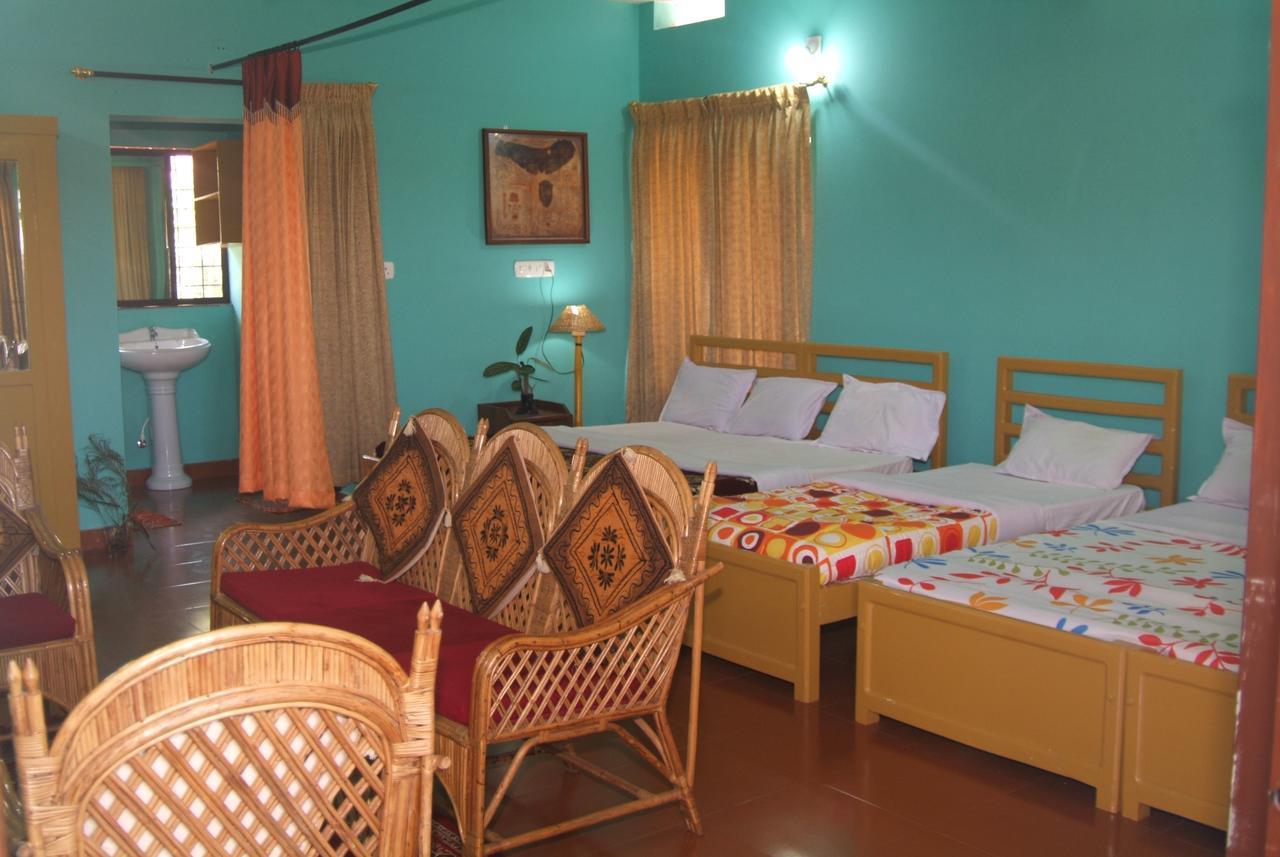 Krishnagiri Sunbird Garden Resort חדר תמונה