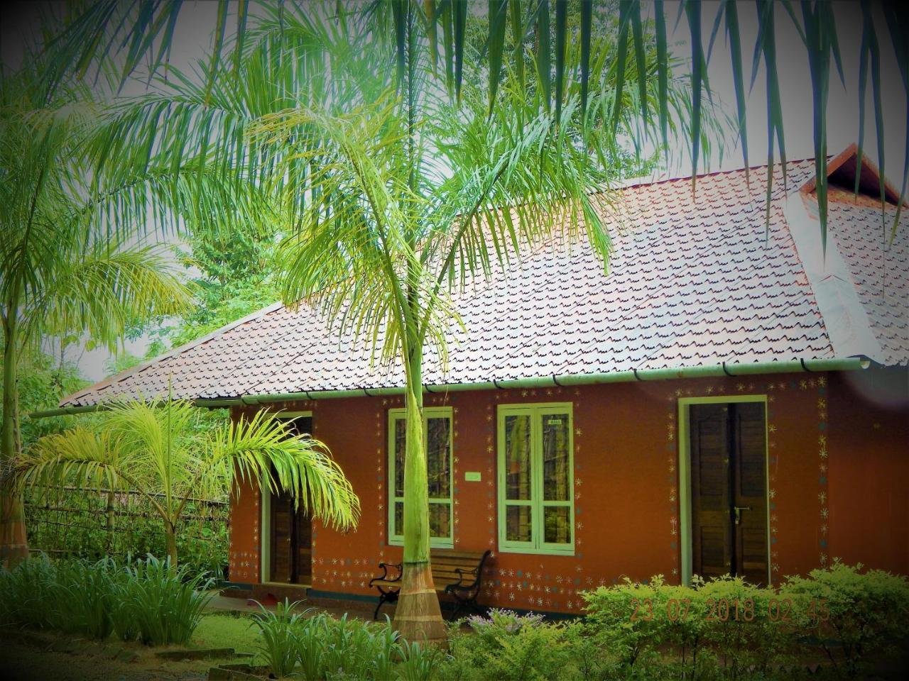 Krishnagiri Sunbird Garden Resort מראה חיצוני תמונה